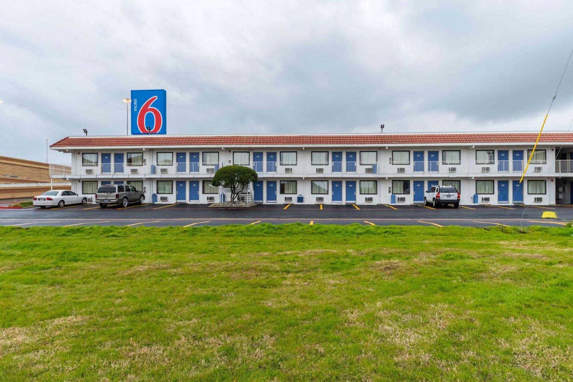 Motel 6-North Richland Hills, Tx Luaran gambar