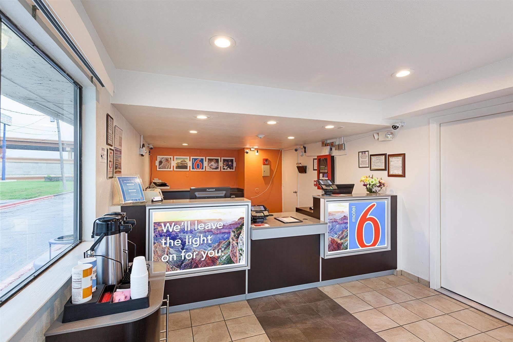 Motel 6-North Richland Hills, Tx Luaran gambar